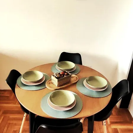 Nook Elite /free Parking On Site * Novi Sad